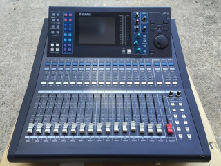 Yamaha LS9 16-channel mixer