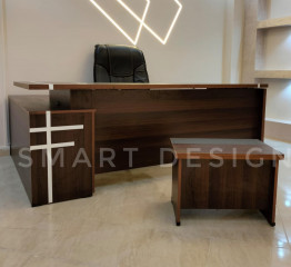 مكتب اداري مودرن خشب Mdf اسباني مستورد من شركة Smart Design للاثاث المكتبي