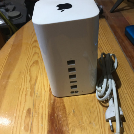 apple-a1521-airport-extreme-base-station-big-2