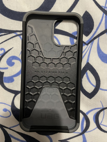 uag-urban-armr-gear-cover-for-iphone-1212-pro-big-2