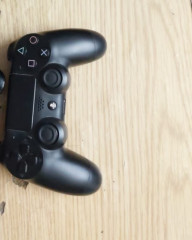 PS4 Pro 1000GB 1 Pro Controller +10games