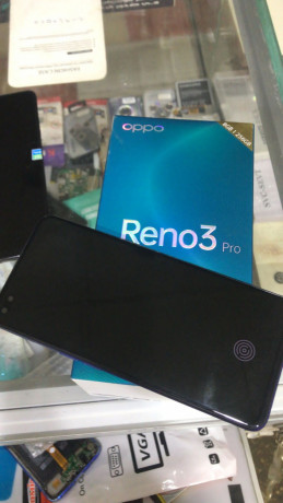 oppo-reno-3-pro-8256-big-0
