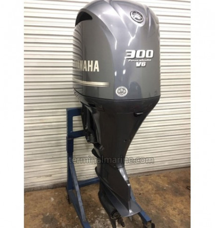 for-sale-yamaha-four-stroke-300hp-outboard-engine-big-1